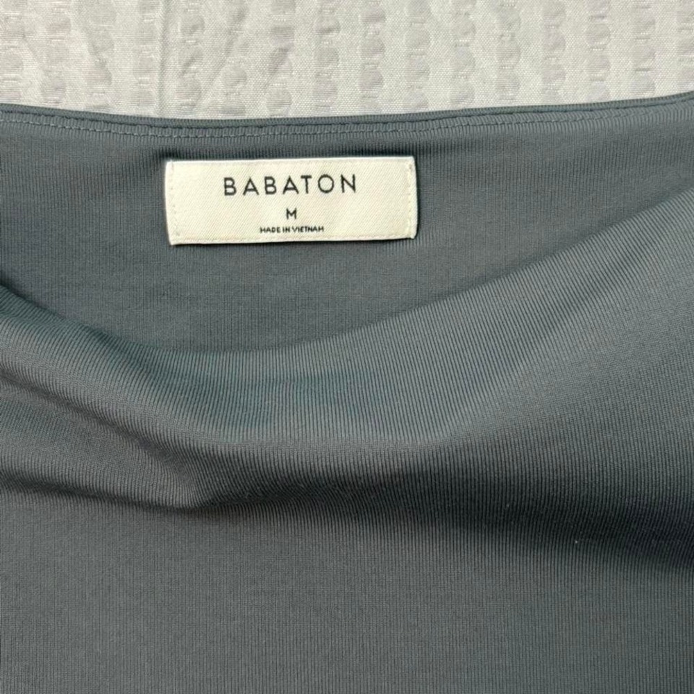 Babaton Aritzia Square Neck Long Sleeve Bodysuit Olive Green Size M Fitted 0273 - Picture 3 of 6